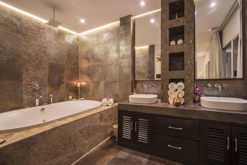 Villa Nirvana - Beachfront Tropical Chic 4Br Haven In Cape Panwa, Phuket Ban Makham Exterior photo